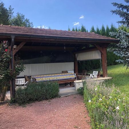 Maison/Gîte familial dans le Jura à 200m du lac avec piscine privée Marigny  Exterior foto