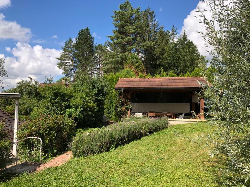Maison/Gîte familial dans le Jura à 200m du lac avec piscine privée Marigny  Exterior foto